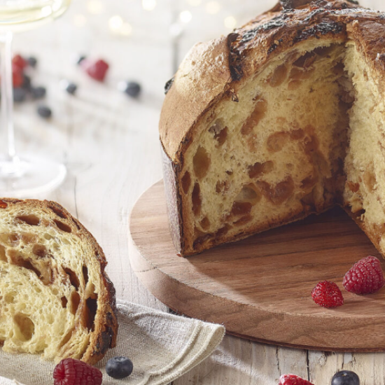 Panettone ai frutti di bosco